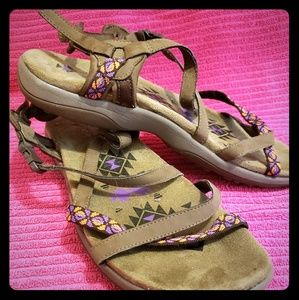 Skechers sandals. Size 10